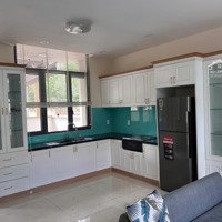 Nhà Phố Small 3 Phòng Ngủ107M2, Full Nội Thất, Đầy Đủ Tiện Nghi, 2 Mặt Thoáng Đón Gió Tự Nhiên. Giá Bán 4,8 Tỷ