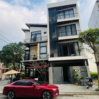Cắt Lỗ Toà Ch 5T Đối Diện Cv 110M2 Mt6M View Biển Đường Rộng 8M Lề 5M Dòng Tiền 50 Triệu/Th Ngay Biển2P