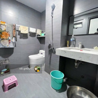 Giá Rẻ Nhà Phố 2 Tầng Gần Biển Mặt Đường Khúc Thừa Dụ. Phường Phước Long Nha Trang
