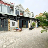 Nhà 1 Triệuệt 1Lầu Sân Xe Hơi Giá Tốt.sát Siêu Thị Go Làng Đại Học Tphcm