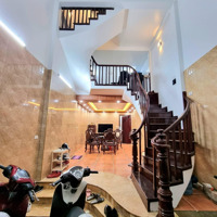 Cần Bán Gấp Nhà 4 Tầng Lô Góc Ô Tô Vương Thừa Vũ Diện Tích 90M Ở Kinh Doanh