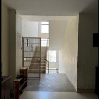 Chung cư Đức Giang, sổ đỏ lâu dài, 69m2, 2 ngủ, tặng nội thất, 2.75 tỷ 0976285499