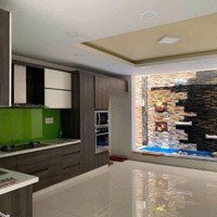 Cô Long Cần Bán Gấp Nhà Đẹp Ở Đường 3/2- Quận1. Gần Chợ Nguyễn Tri Phương. Giá Bán 3Tỷ660/67M2