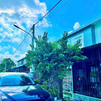 Nhà Hoàn Công Trệt Lầu 85M2(5X17) Giá Bán 3.9 Tỷ Đường Nhựa Ngay Tại Ub Bình Nhâm