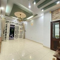 Bán Gấp Nhà Trần Quý, P.7, Quận 11. Giá Bán 2Tỷ950.Diện Tích50M2. Đang Có Hđ Thuê 17 Triệu/Th. Shrhẽm Xe Hơilh Ngay