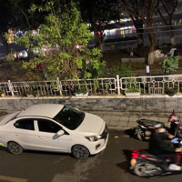 Bán Tập Thể View Hồ Đắc Di. 3.95 Tỷ. 102M2 - Siêu Thoáng Sáng. Bãi Xe Ngay Chân Tòa Nhà