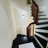 Nhà Ngô Gia Tự, Dân Xây 34M, 3T, Giá Chỉ 4 Tỷ, Không Có Căn Thứ 2 Đâu Ạ. Lô Góc, Gần Ô Tô !
