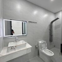 CHO THUÊ NHÀ 2 LẦU NỘI THẤT ĐẸP KDC HỒNG LOAN 6A