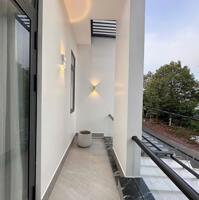 CHO THUÊ NHÀ 2 LẦU NỘI THẤT ĐẸP KDC HỒNG LOAN 6A