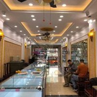Bán Nhà Mặt Phố Cầu Giấy, Apartment 9 Tầng, Thang Máy, 179M 9T, Giá Bán 66 Tỷ