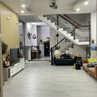 Bán Nhàhẽm Xe Hơilê Đức Thọ P6 Gv, Dt: 5X18,5M, 1 Trệt 2 Lầu. Giá Hôm Nay 8 Tỷ