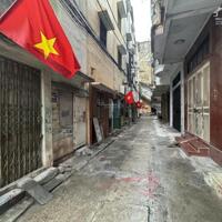 Bán siêu phẩm mặt đường đôi Hồ Tùng Mậu, phía sau và bên cạnh ngõ 3 - 5m. Oto đi vòng quanh đất