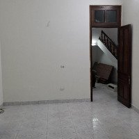 Cho Thuê Nhà Cù Chính Lan, Ngõ Ô Tô, Sân Để Xe. Diện Tích 78M2 X 4 Tầng. Mặt Tiền 6M. Giá Bán 21 Triệu.