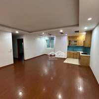 Bán Căn Hộ 3 Phòng Ngủ 2 Vệ Sinhtầng Trung, Nội Thất Cơ Bản