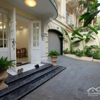 Biệt Thự Âu Cơ - 3 Mặt Thoáng - Phong Cách Tân Cổ Điển - 160M2 , 4 Tầng ,Mặt Tiền8M ,62 Tỷ .