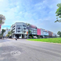 Hot - Building 15X20 Đối Diện Đại Học Tôn Đức Thắng Q7 Giá 12000$/Th(Tl)