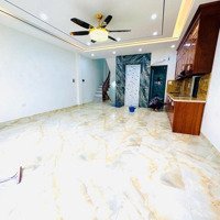 Nhà Mới Ngọc Lâm - Nguyễn Văn Cừ Long Biên Hơn 50M X 6 Tầng Lô Góc Thang Máy Oto Vào Nhà Chỉ 9.X Tỷ