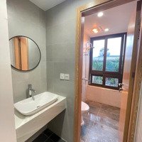 Bán Nhà Đẹp Như Truyện Cổ Tích 35M 6T 7,8 Tỷ Phố Trạm Long Biên