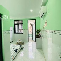 Phòng Mới 100%, Ban Công Nội Thất Đầy Đủ