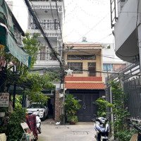 Xe Hơi Ngủ Trong Nhà Cmt8 Tân Bình