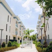 Bán Gấp Căn Biệt Thự An Quý.diện Tích180M2. Giá Tốt Nhất Thị Trường Vị Trí Đẹp Nội Khu. Liên Hệ: 0963 689 896