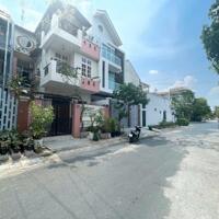 Cho thuê nhà 3 tầng khu Hiệp Bình Chánh bờ sông - vào liền