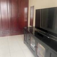 Cho thuê nhà 3 tầng khu Hiệp Bình Chánh bờ sông - vào liền