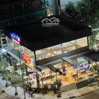 Bán Biệt Thự Ngay Đường Trần Ngọc Diện Phường Thảo Điền Quận 2Diện Tích725M2 Ngang 18X40 Hđt 4500$