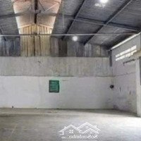 Cho Thuê Kho Xưởng Quận 7Diện Tích280M2 Vách Tường Xây Thoáng Mát, Kiên Cố