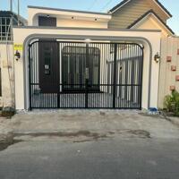 NHÀ MỚI CÓ SÂN ĐẬU Ô TÔ NGANG HỒ BƠI KHU DÂN CƯ HOÀNG HẢO VĨNH LONG