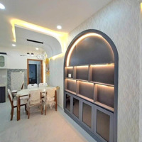 Cần Bán Rẻ Căn Nhà Ngay Lê Đại Hành Q10 Giá Ngộp Chỉ 2 Tỷ 050Diện Tích58M2 3 Phòng Ngủhxh