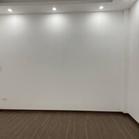 Bán nhà Đinh Công Thượng giá 8.1 tỷ, diện tích 43m2, 4 tầng, mặt tiền 4.5m