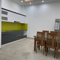Bán nhà Đinh Công Thượng giá 8.1 tỷ, diện tích 43m2, 4 tầng, mặt tiền 4.5m