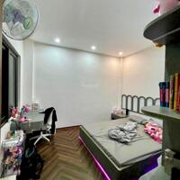 Bán nhà Kim Giang 50m2 5 tầng, mặt tiền 5m. Cực đẹp cực rẻ ,gần ôtô tránh, giá 7 tỷ