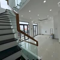 Bán nhà mới đẹp mặt tiền kinh doanh đường Quốc Lộ 1 (Hùng Vương) , thị trấn Diên Khánh