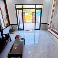 Nhà mới xây sổ riêng hoàn công 3.75 tỷ/100 m2,, đường nhựa 7 m