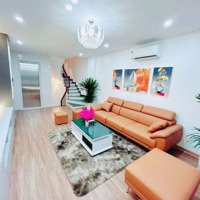 Cần Bán Gấp .Căn Hồ Ba Mẫu, Full Nội Thất Thang Máy Nhập Khẩu Luôn , Vị Trí Đỉnh Gần Bệnh Viện Bạ