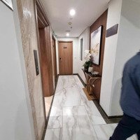 Căn Hộ Phố Hồng Tiến, Nội Thất Sang Trọng, Hiện Đại, Giao Thông Thuận Tiện. Chuyển Vào Ở Ngay