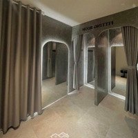 Cho Thuê 131 Lê Thị Riêng, Phường Bến Thành, Quận 1