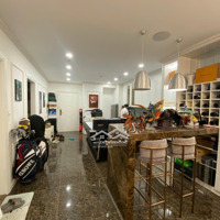 Bán Căn Hộ 125M2 Tầng Trung Hướng Mát Full Nội Thất Xịn Sò Tại Royal City