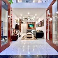 Bán nhà Bồ Đề - Long Biên. Ngay cầu Chương Dương. 3p sang phố Cổ. 31m x 6T. Lh 0965858116