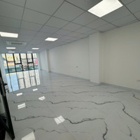 Cho Thuê Văn Phòng 70M2 Tại Hoàng Quốc Việt - Cầu Giấy Giá Thuê 12, 5 Triệu/Th Full Nội Thất