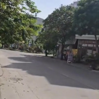Cho Thuê Biệt Thự 2 Phòng Ngủ 2 Vệ Sinh 100M2, 10 Triệu/Tháng Tại Đường C, Dĩ An, Bình Dương