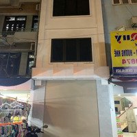 Cho Thuê Nhà Mặt Phố Trần Quốc Hoàn,Diện Tích50M,Mặt Tiền4M, 3 Tầng, Thông Sàn, Lô Góc, Thang Máy, Kd