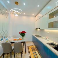 Bán nhà phố 8/3, Hai Bà Trưng 30m, 4 tầng, Giá: 6.28 tỷ. LH: 0937158386
