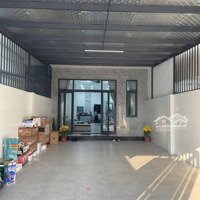 Nhà Cho Thuê Phường Phú Tân, 3 Phòng Ngủ Nội Thất Cao Cấp, Sân Đậu 2 Xe Hơi