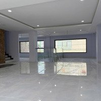 Cho Thuê Toà Nhà 2 Mặt Tiền Góc Đường Tây Hoà - Hồ Bá Phấn Quận 9