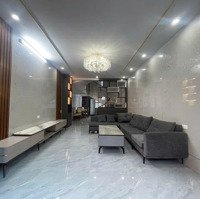 Bán Nhà Xây Độc Lập Có Sân Cổng Khu Miếu Hai Xã - Hải Phòng