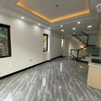Cho thuê nhà riêng 5 tầng Sài Đồng, Long Biên. 36m. Giá: 14 triệu/tháng. Lh: 0946204597
