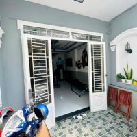 --Bán nhà đường Cách Mạng Tháng 8, phường 5 Tân Bình (4*14) - 3 tầng